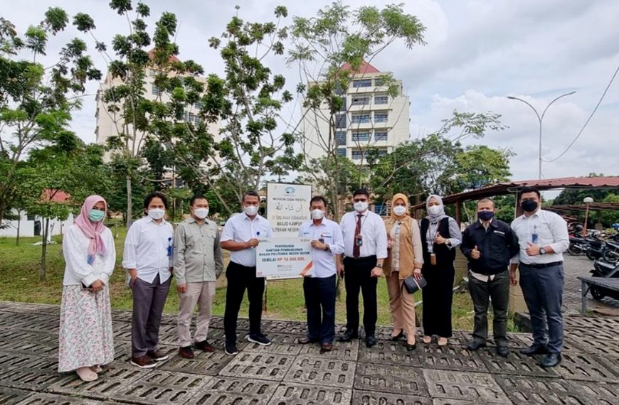 BNI Cabang Batam Memberikan Bantuan CSR Pembangunan Masjid Polibatam