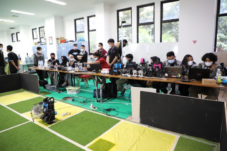 Kuliah Di Program Studi Sarjana Terapan Teknik Robotika Polibatam, Jadi Ahli Di Bidang Robotika