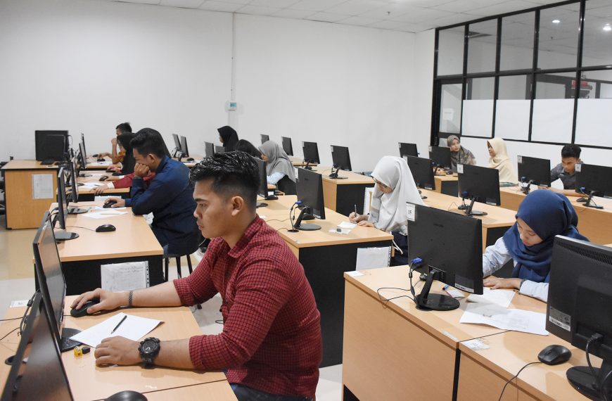 Jalur Penelusuran Minat dan Kemampuan (PMDK) Peluang Bagi Siswa Berprestasi untuk Masuk Polibatam