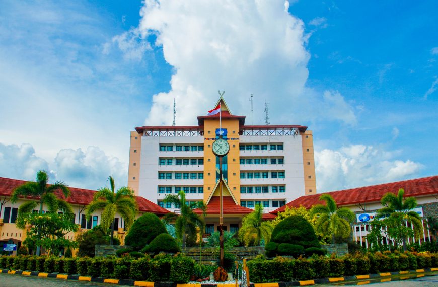 Terpilih Sebagai Awardee : 3 dari 13 Mahasiswa Polibatam Diwawancarai oleh LPM Paradigma