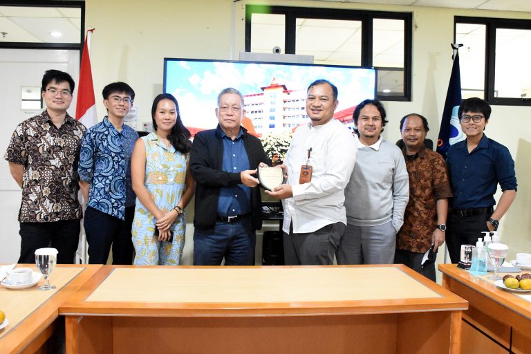 Exploring Research Collaboration: ACI NUS Singapore Research Team Visits Polibatam