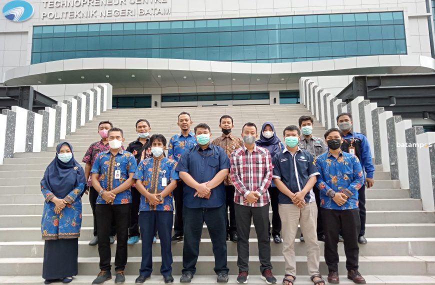 Polibatam Gelar Pelatihan Simulator CNC, Untuk Siswa SMK se-Kepri
