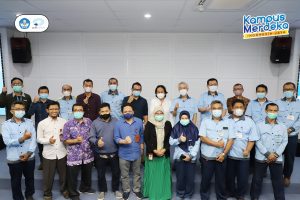 Seremonial Serah Terima Hasil Produk PBL Polibatam ke PT. Sumitomo Wiring Systems Batam