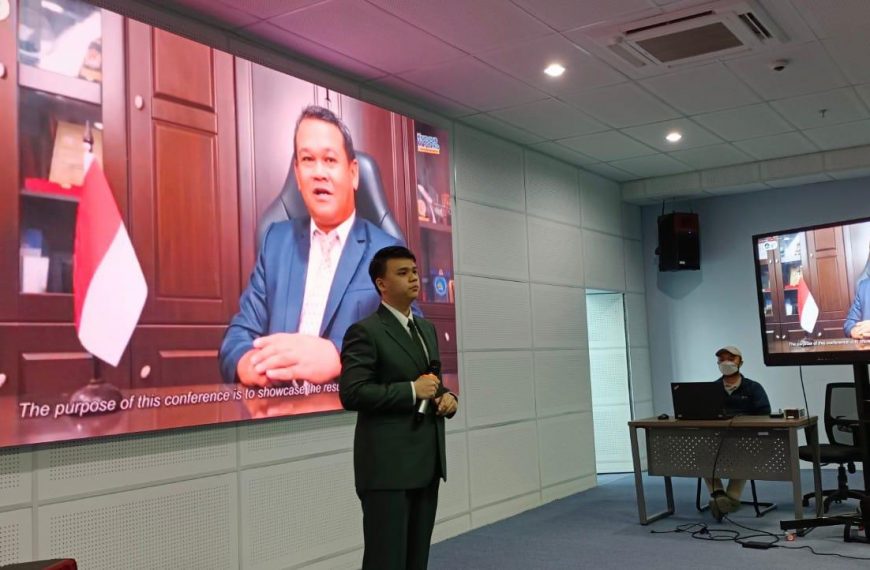 Uuf Buka The 5th ICAE dan The 4th ICAESS Polibatam, Tiga Keynote Speaker Internasional, 299 Peserta