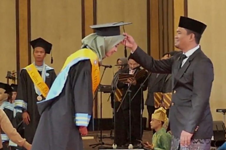 Politeknik Negeri Batam Wisuda 953 Orang Ahli Madya dan Sarjana Terapan