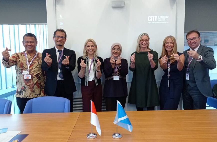 Polibatam Ikuti Program Faculty Exchange Di Glasgow College, Skotlandia
