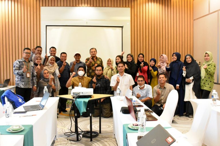 23 Polibatam Staff Participate in Journalism Training with Resource Persons from the Batam Aliansi Jurnalistik Indonesia (AJI).