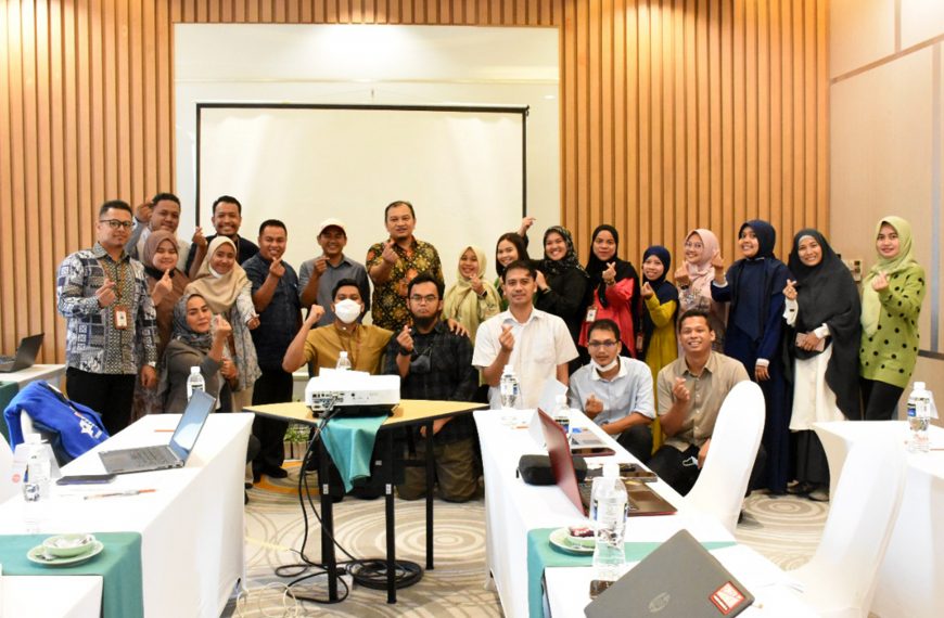 23 Polibatam Staff Participate in Journalism Training with Resource Persons from the Batam Aliansi Jurnalistik Indonesia (AJI).