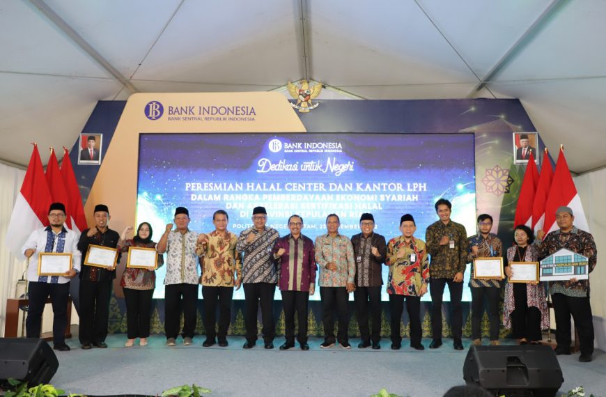 Deputi Gubernur Bank Indonesia Resmikan Halal Center dan Kantor LPH di Kampus Polibatam