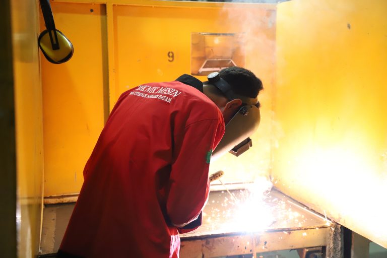 Responding to the Welder Needs in the Shipyard Industry, Polibatam Opens a Welding and Fabrication Engineering Technology Study Program