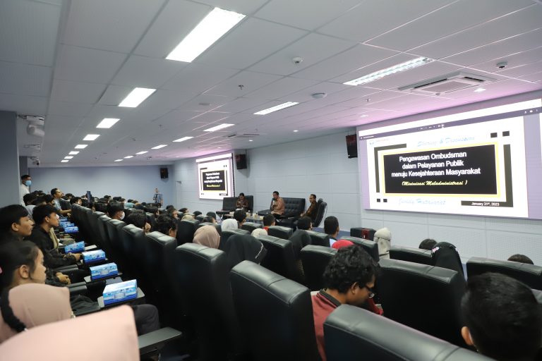 The Central Ombudsman Held a Public Lecture at Polibatam Campus