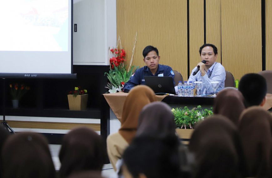 Menjangkau Penyebaran Informasi Keluar Kota Batam, Polibatam Melakukan Sosialiasi Penerimaan Mahasiswa Baru Ke SMK Negeri 1 Kota Tanjungpinang