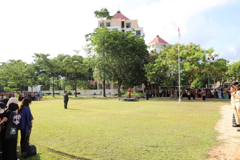 Polibatam Menggelar Upacara Hardiknas Sekaligus Gelar Halal Bihalal Idul Fitri 1444 H