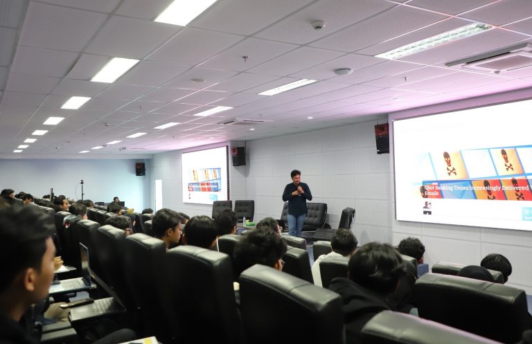Polibatam Cybersecurity Engineering Study Program Holds Public Lecture About Android Malware Analysis
