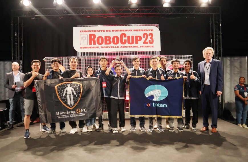 Kontes Robot Humanoid Internasional Tim Polibatam Juara 3 Setelah Mengalahkan China 7:0