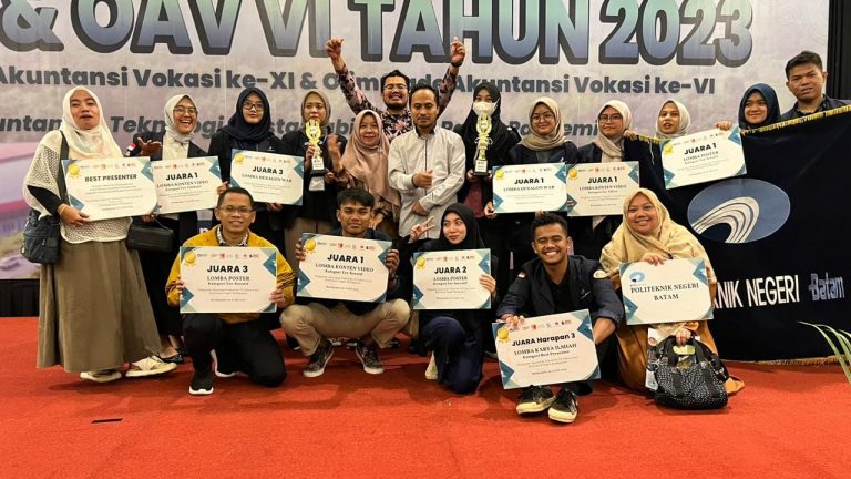 Polibatam Teams Won 9 Trophies at the Vocational Accounting Olympiad VI 2023