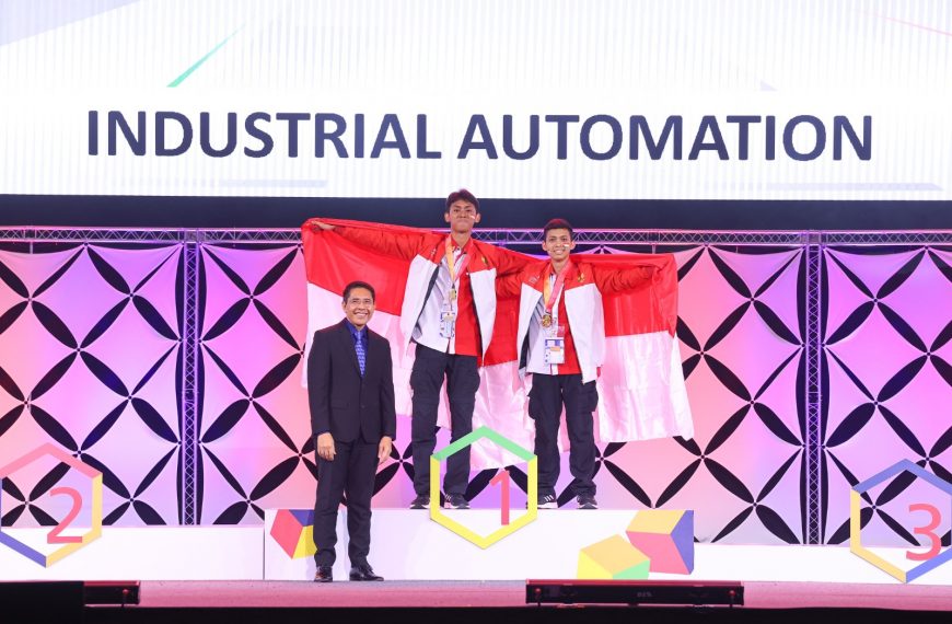 Polibatam Students Won Gold Medal at the 2023 ASEAN Skill Competition (ASC) XIII in Singapore