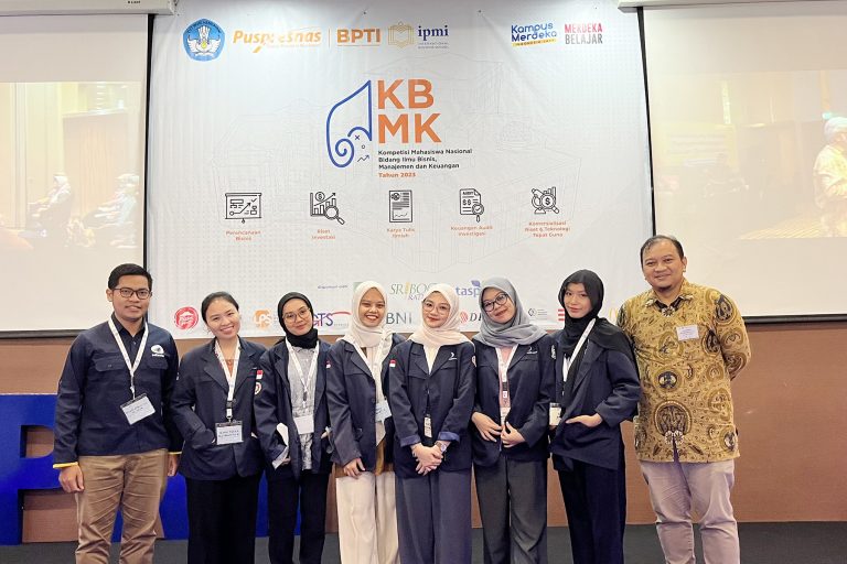 Polibatam Students Enter the Best Nomination in the National Student Competition in the Fields of Business, Management, and Finance (KBMK) 2023