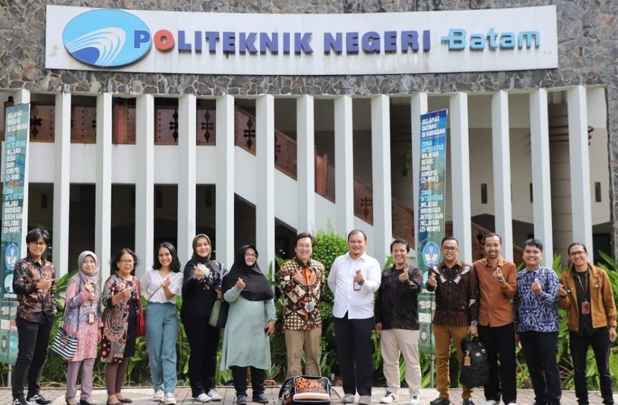 Polibatam Bekerjasama Dengan Prof. Benny Tjahjono, Ph.D M.Sc B.Eng Gelar Inisiasi Konsorsium Kerjasama Coventry University dan Kampus Vokasi Di Sumatera