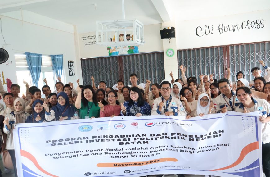 Investment Gallery Held Service, Education about Capital Markets and investment at SMAN 18 Batam