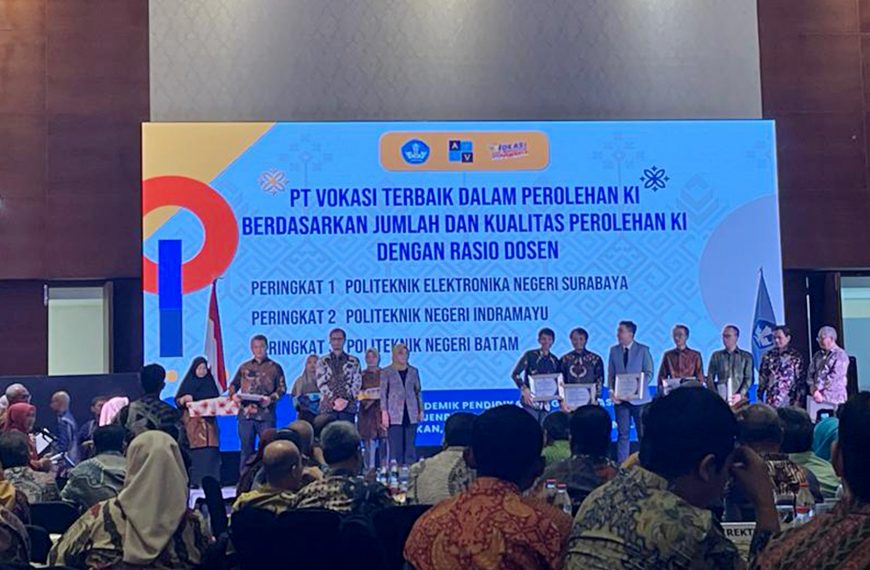 Polibatam Gained 6 Awards from the Academic Directorate of Vocational Higher Education in 2023