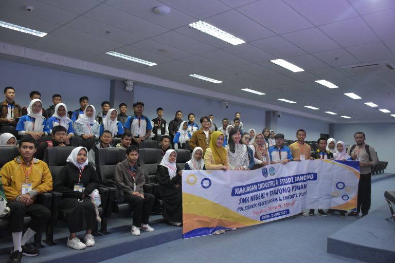 Polibatam Jadi Tujuan Belajar Animasi Siswa-Siswi SMKN 4 Tanjung Pinang