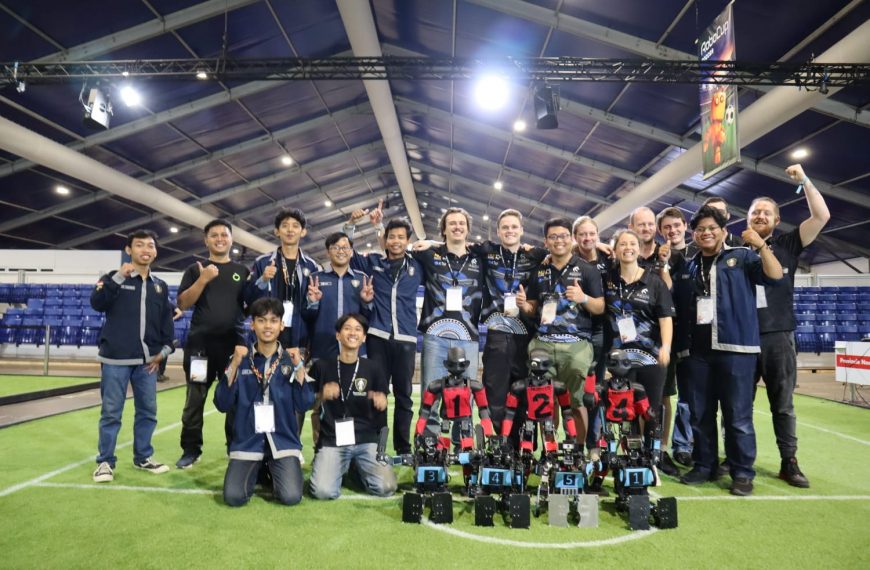 Tim Robot Polibatam Juara 3 Robosoccer Tingkat Internasional Tahun 2024 di Belanda