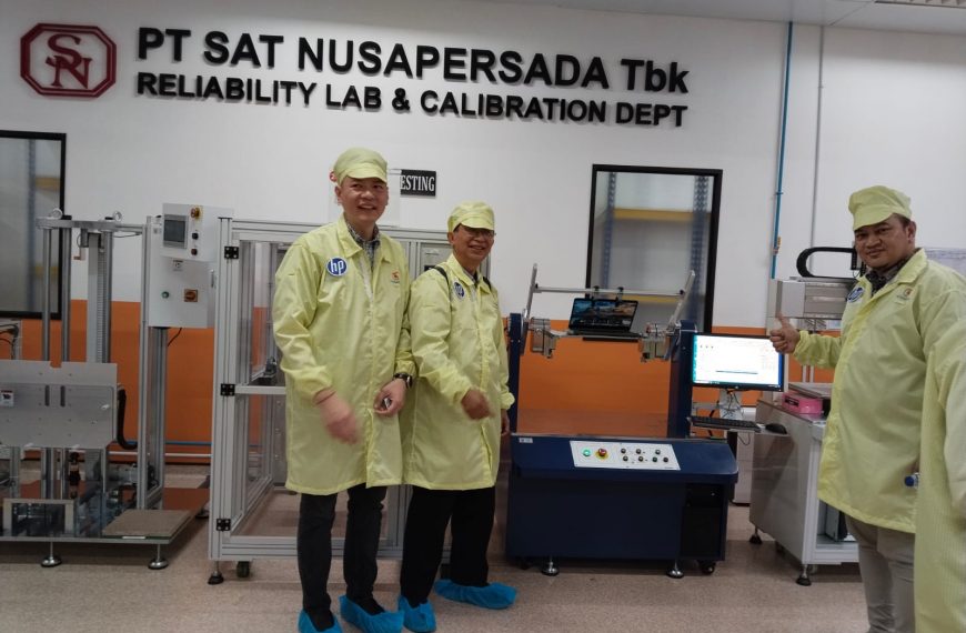 Direktur Polibatam Hadiri Factory Tour dan Seremoni TKDN Produk HP Indonesia di Sat Nusapersada, Batam