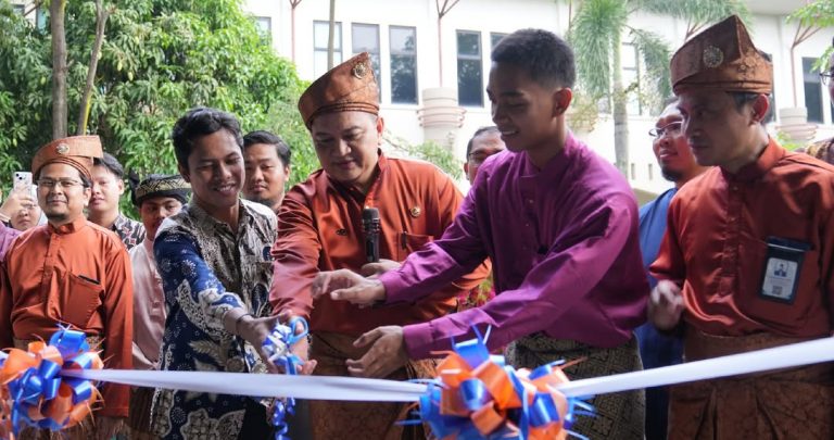 Sinergi Pendidikan dan Fasilitas Polibatam Resmikan Student Centre Bertepatan di Hardiknas