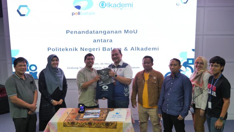 Polibatam Cyber Labs Center of Excellence Sukses Gelar Seminar Inovasi untuk Bangsa: “Metamorfosa in Artificial Intelligence”