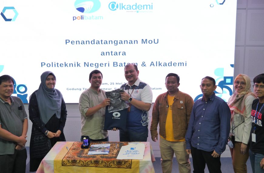 Polibatam Cyber Labs Center of Excellence Sukses Gelar Seminar Inovasi untuk Bangsa: “Metamorfosa in Artificial Intelligence”