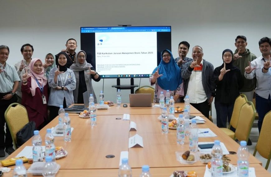 Polibatam Gelar FGD Peninjauan Kurikulum dan Renstra Jurusan Manajemen dan Bisnis