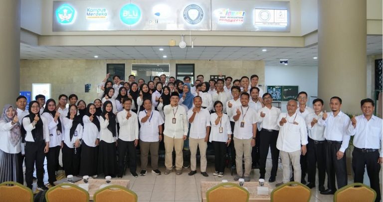 Penyerahan SK CPNS di Politeknik Negeri Batam 61 Pegawai Baru Siap Berkontribusi