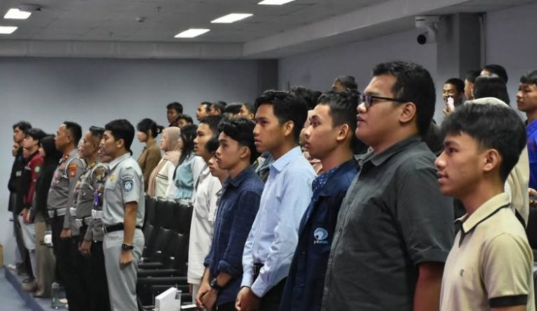 Polibatam Terima Bantuan Alat Keselamatan Dari Jasa Raharja Kepri Untuk Dukung Keselamatan dan Kesehatan Kampus