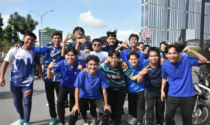 Fun Walk 2025 Meriahkan Peringatan 25 Tahun Polibatam, Kampanyekan Gerakan Green Campus Untuk Masa Depan Berkelanjutan