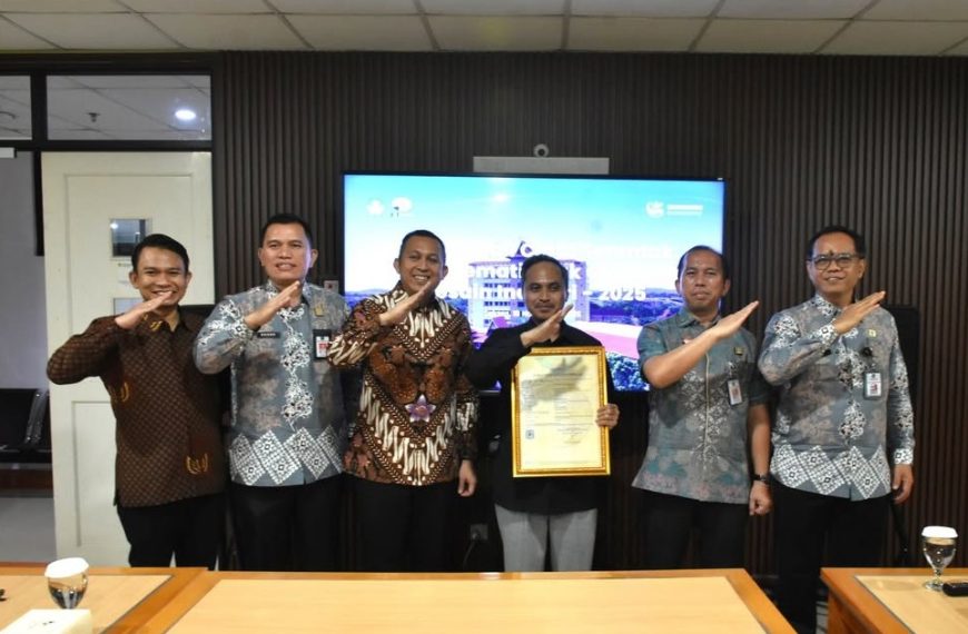 Kepala Kantor Wilayah Kementerian Hukum Kepri Kunjungan Polibatam, Serahkan Sertifikat Hak Cipta