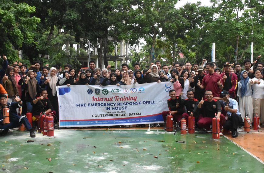 Polibatam Gelar Simulasi Tanggap Darurat Kebakaran, Tingkatkan Kesiapsiagaan