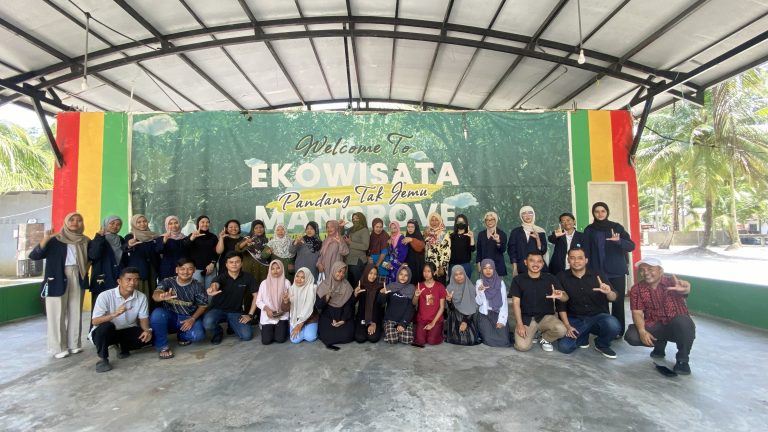 Serip 360°: Bizhub Polibatam Strengthens Branding and Digitalization of Pandang Tak Jemu Mangrove Tourism Village