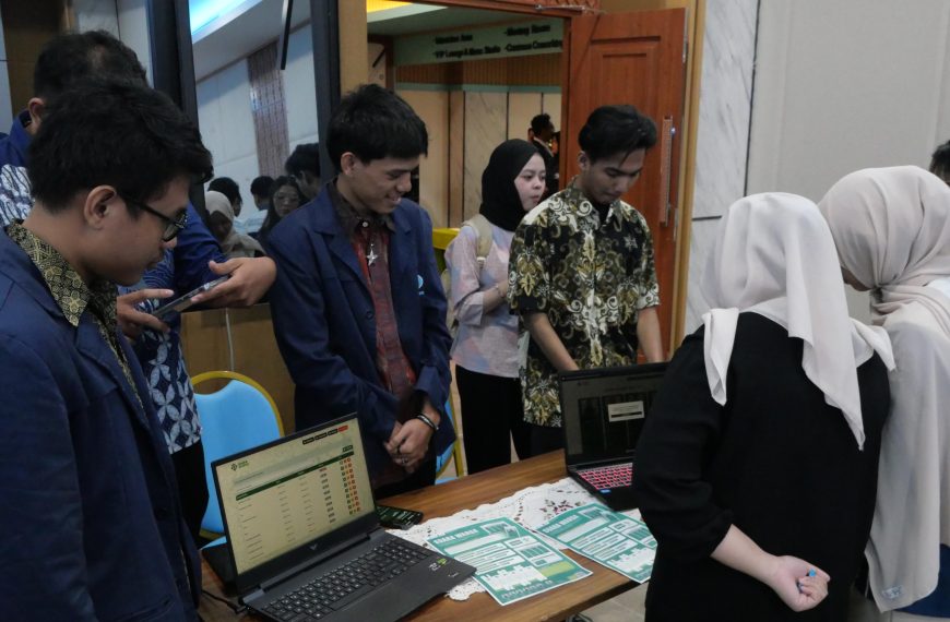 PBL TRPL Polibatam Exhibition and Demo Day: Evaluating the Implementation of Project-Based Learning and Cross-Semester Student Collaboration