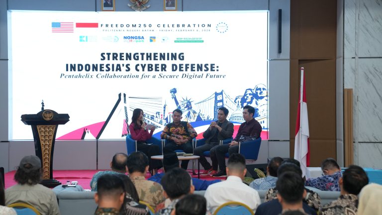 Batam Perkuat Benteng Siber: Kolaborasi Global Pentahelix dalam Freedom250 Tech Talk