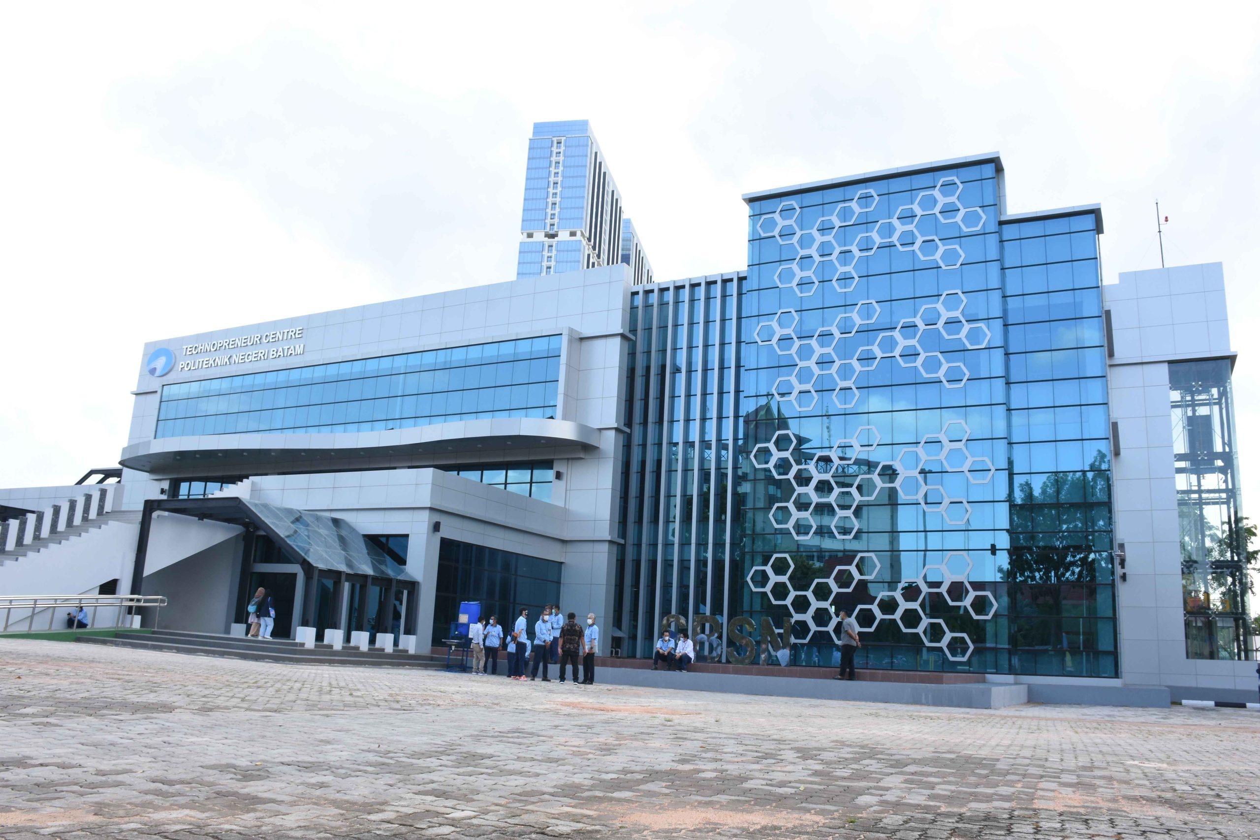 Technopreneur Centre Workspace at Polibatam: A Comfortable and Modern Hub Supporting Student Activities and Industry Collaboration