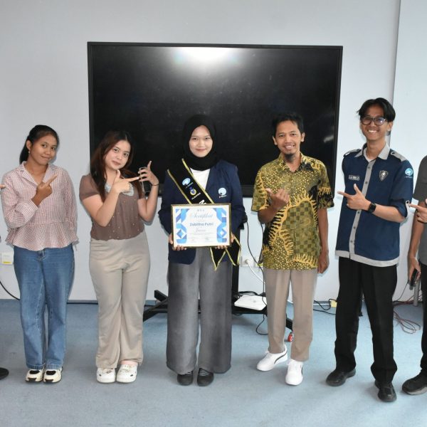 Zabitha Putri Terpilih sebagai Mahasiswa Berprestasi Polibatam 2026,…