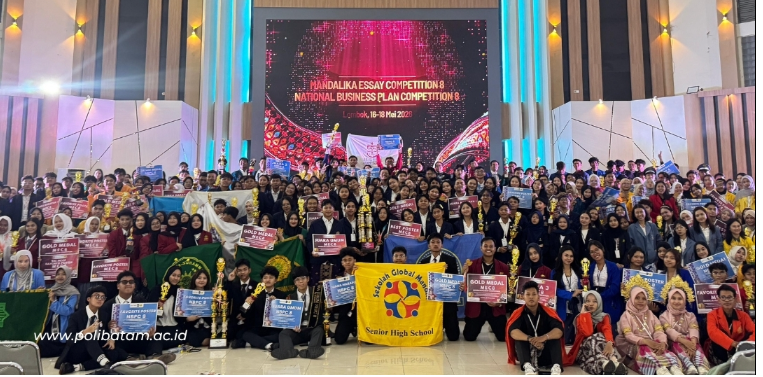 Polibatam Students Win Bronze Medal at Mandalika Essay Competition 8