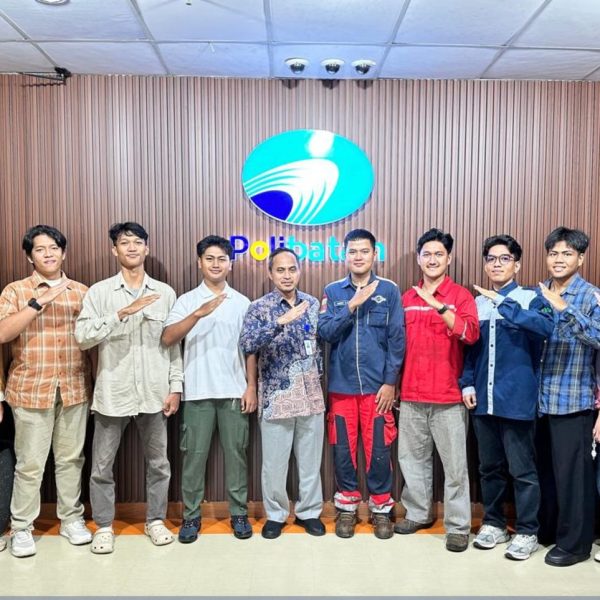 Polibatam Lepas Mahasiswa Ikuti KPI Dan NCC 2026 Di Bandung, Indonesia