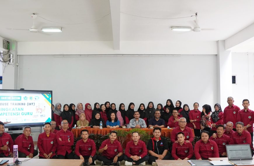 Dari Sampah Pesisir ke Ruang Kelas, Polibatam Perkuat Pembelajaran STEM di SMK Kartini melalui Desain 3D SolidWorks