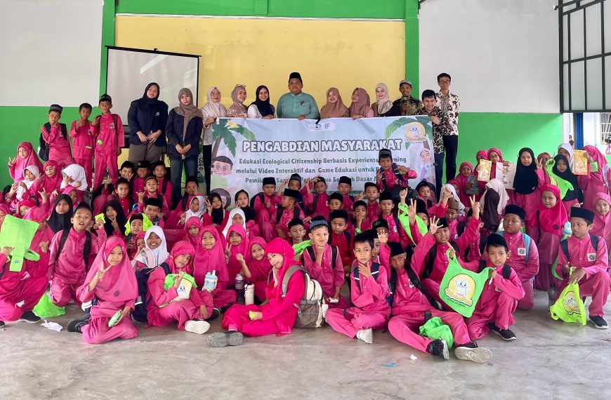 Dari Kebiasaan Kecil untuk Bumi: Polibatam Tanamkan Ecological Citizenship Sejak Dini di SD Al-Barkah
