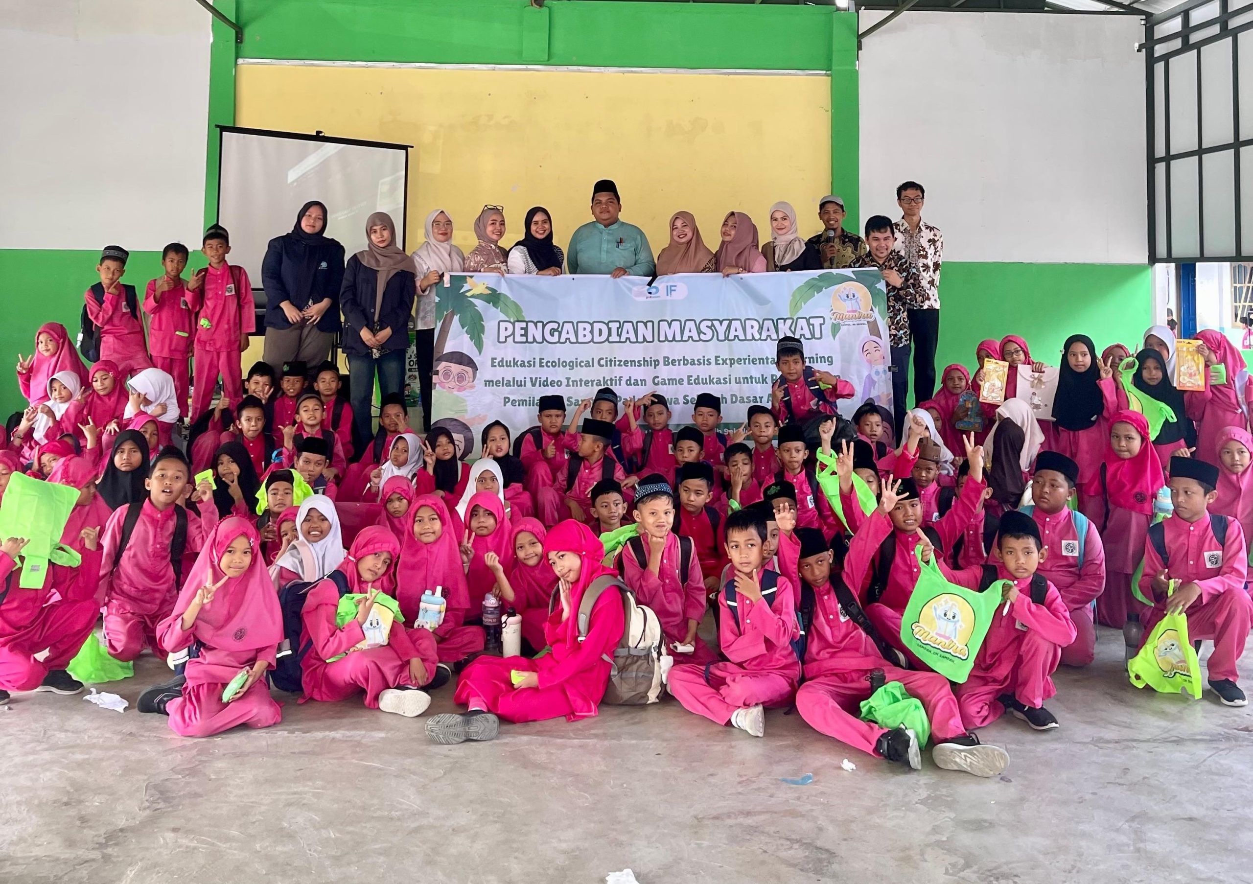 Dari Kebiasaan Kecil untuk Bumi: Polibatam Tanamkan Ecological Citizenship Sejak Dini di SD Al-Barkah