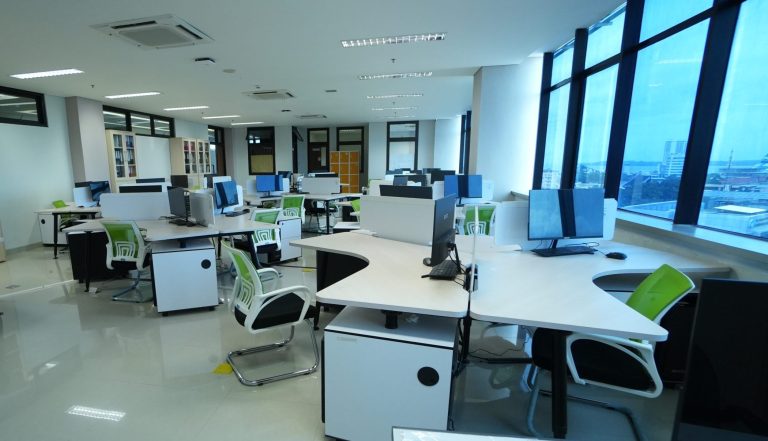 Dari Kampus Menuju Dunia Kerja: Mengenal Laboratorium Manajemen dan Bisnis Polibatam di Tower A