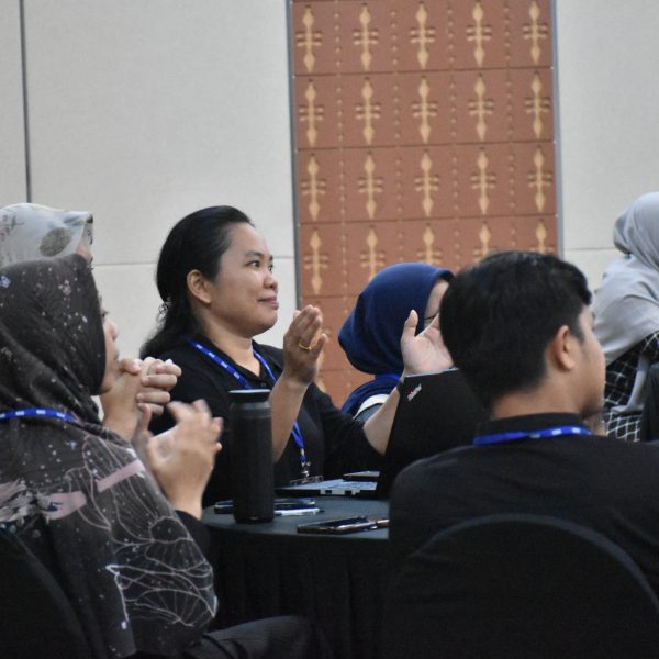 Polibatam Tingkatkan Kualitas Pelayanan Staf melalui Inhouse Training Service Excellence Transformation