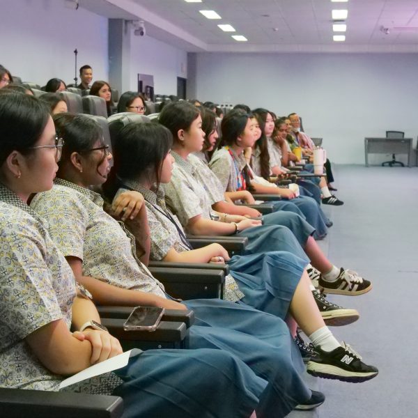 Polibatam Sambut Kunjungan Edukasi Sekolah Global Indo-Asia, Kenalkan Teknologi Robotika kepada Generasi Muda